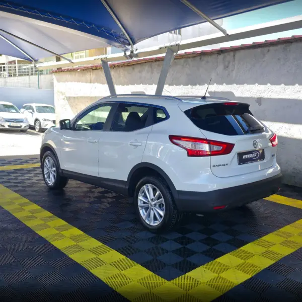 Nissan Qashqai 1.6 dCi Tekna Premium 17 Pele 4