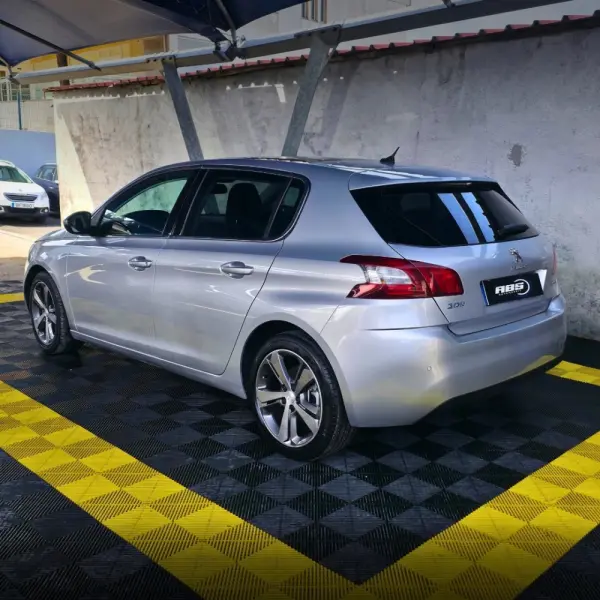 Peugeot 308 1.6 BlueHDi Allure J17 4