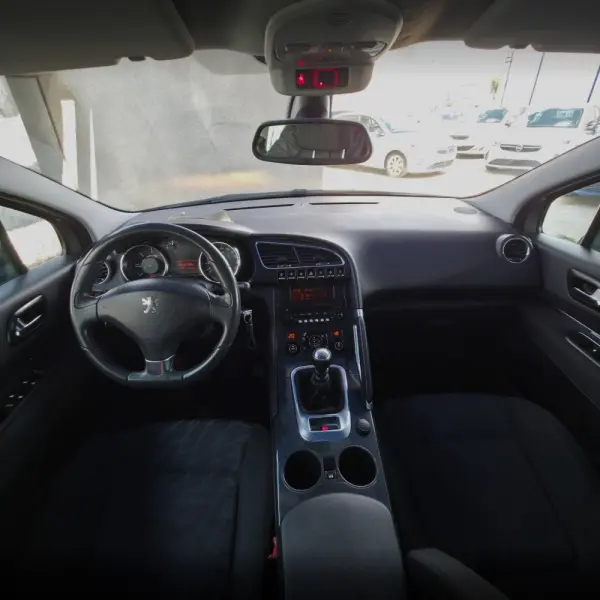 Peugeot 3008 1.6 HDi Executive 15