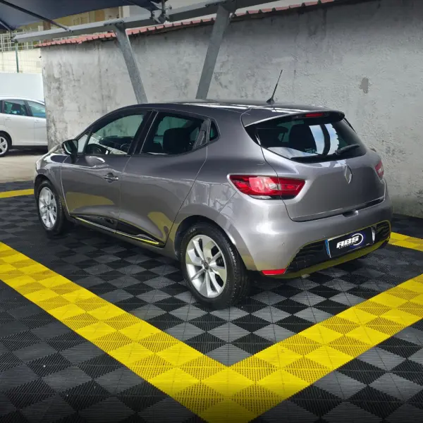 Renault Clio 0.9 TCE Limited 4