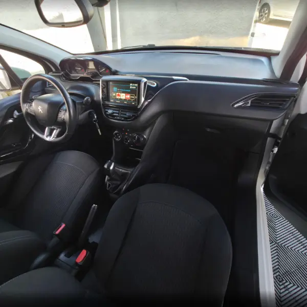 Peugeot 208 1.2 PureTech Signature 26