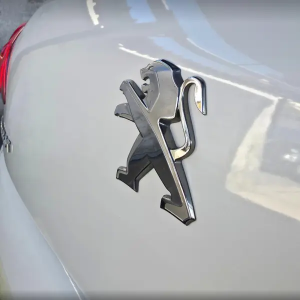 Peugeot 3008 2.0 HDi Hybrid4 85g 13