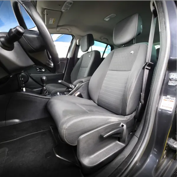 Renault Mégane Sport Tourer ENERGY TCe 115 Start & Stop Bose Edition 16