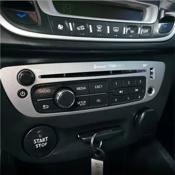 Renault Mégane Sport Tourer ENERGY TCe 115 Start & Stop Bose Edition 24