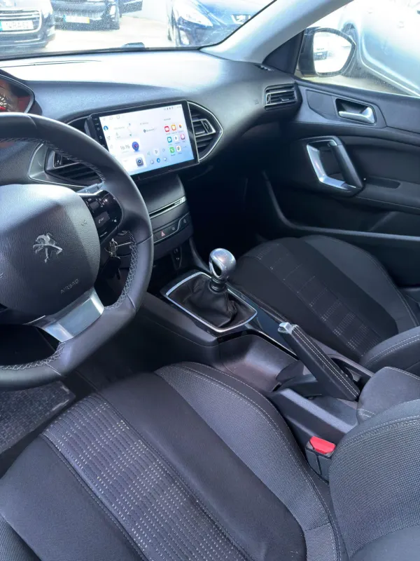 Peugeot 308 SW Allure 8