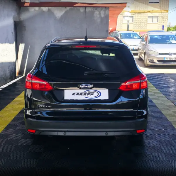Ford Focus 1.5 TDCi Titanium 10