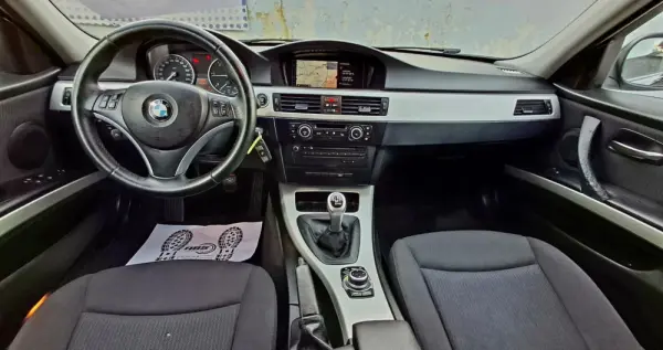 BMW 318 d Touring Navigation 12