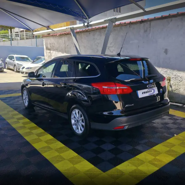 Ford Focus 1.5 TDCi Titanium 4