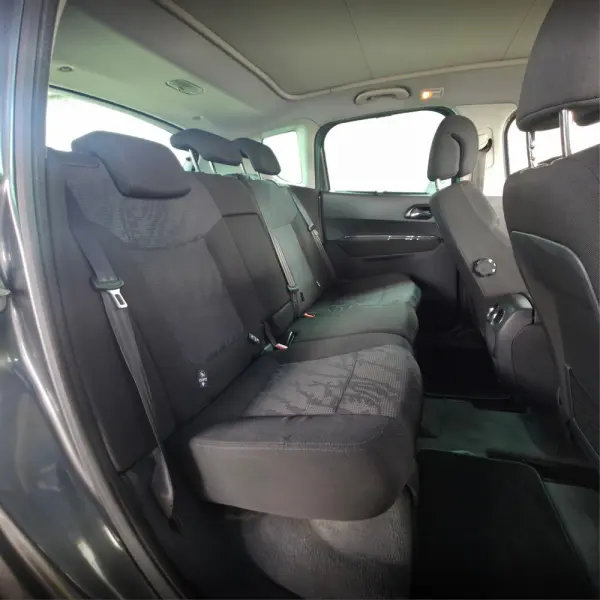 Peugeot 3008 1.6 HDi Access 23