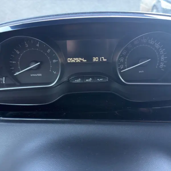 Peugeot 208 1.2 PureTech Style 8