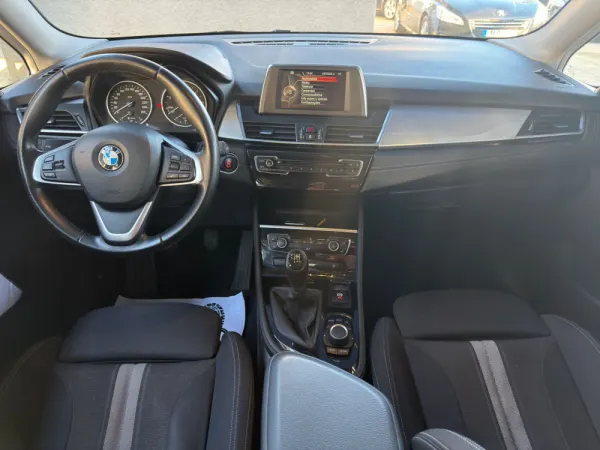 BMW 216 Active Tourer d Line Sport 7