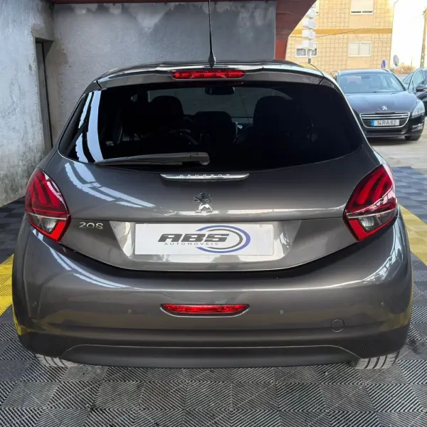 Peugeot 208 1.2 PureTech Style 14