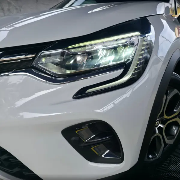Renault Captur 1.0 TCe Intens 8
