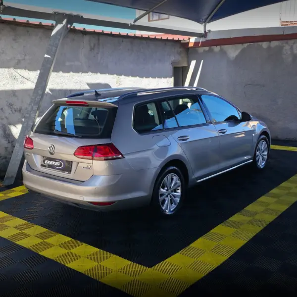 Volkswagen Golf Variant 1.6 TDi BlueMotion Confortline 2