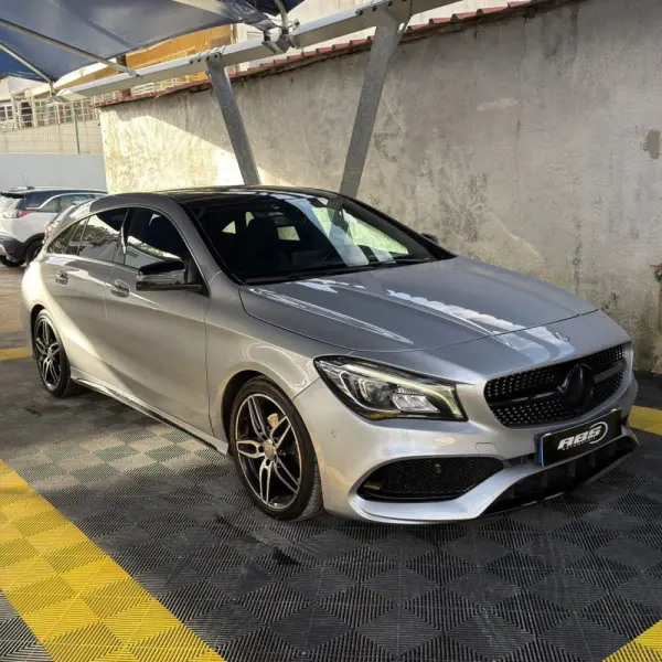 Mercedes-Benz CLA 200 d Shooting Brake AMG Line Aut. 3