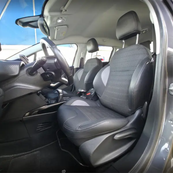 Peugeot 2008 1.2 PureTech Style 11