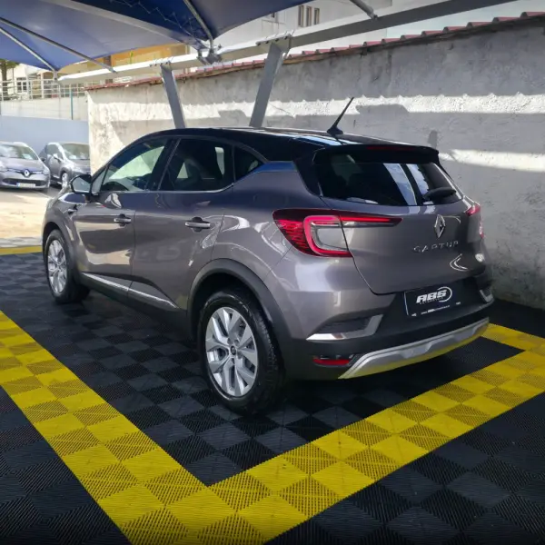 Renault Captur 1.0 TCe Intens 4