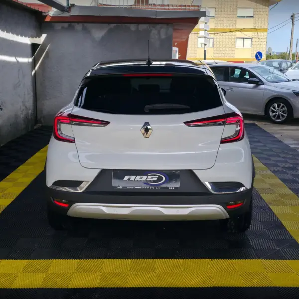 Renault Captur 1.0 TCe Intens 6