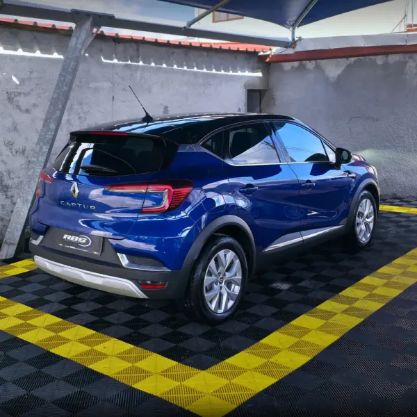Renault Captur 1.0 TCe Intens 2