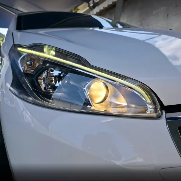 Peugeot 208 1.2 PureTech Signature 9