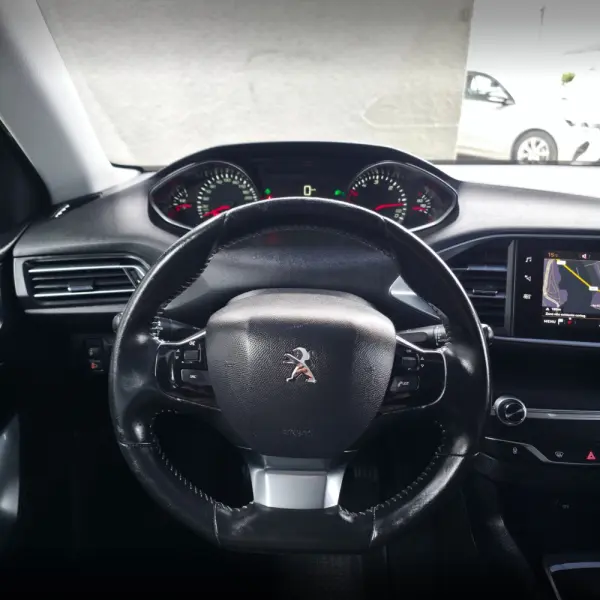 Peugeot 308 1.5 BlueHDi Style 17