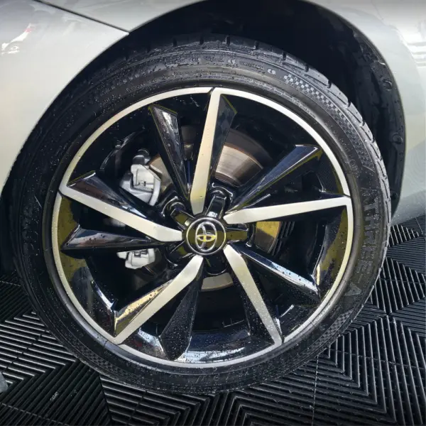 Toyota Auris 1.4 D-4D Com. +P.Sport+Navi 9