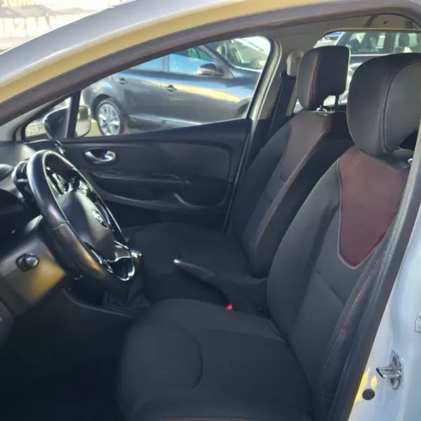 Renault Clio Dynamic S 8