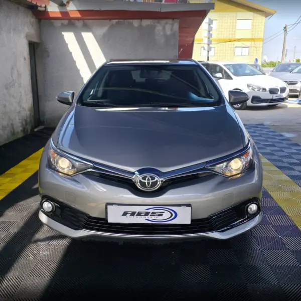 Toyota Auris 1.4 D-4D Com. +P.Sport+Navi 5