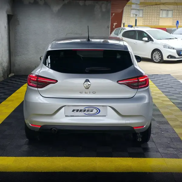 Renault Clio 1.0 TCe Intens Bi-Fuel 6