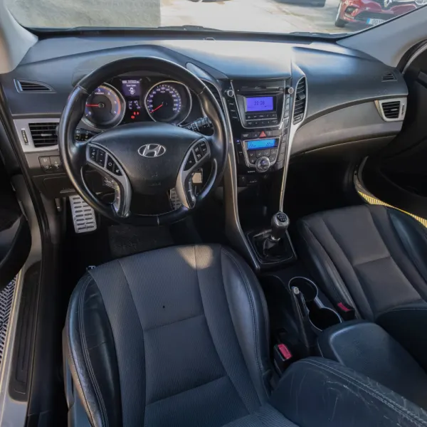 Hyundai i30 SW 1.6 CRDi Style J17 13