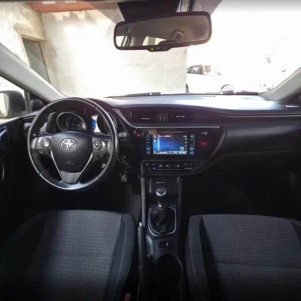Toyota Auris 1.4 D-4D Com. +P.Sport+Navi 15