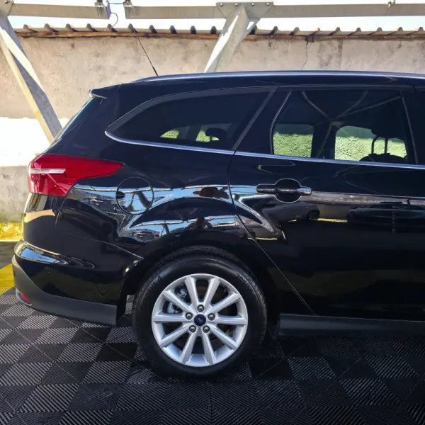 Ford Focus 1.5 TDCi Titanium 8