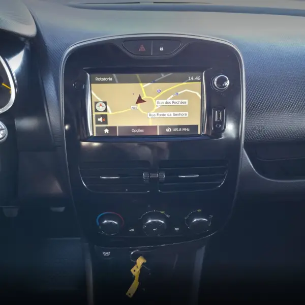 Renault Clio 1.5 dCi Dynamique S 13