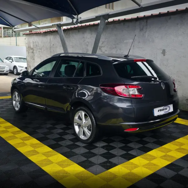 Renault Mégane Sport Tourer ENERGY TCe 115 Start & Stop Bose Edition 4