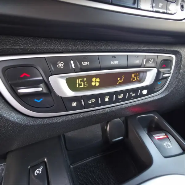 Renault Grand Scénic 1.5 dCi Dynamique S 7L 20