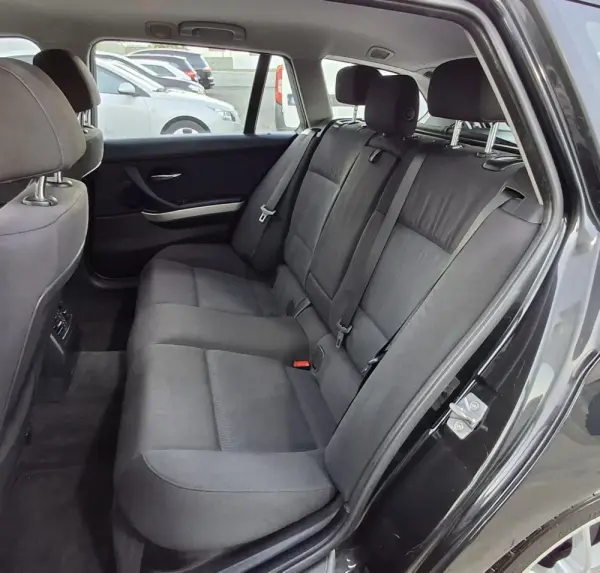 BMW 318 d Touring Navigation 8