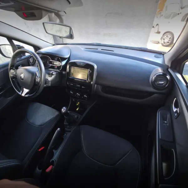 Renault Clio 1.5 dCi Dynamique S 10