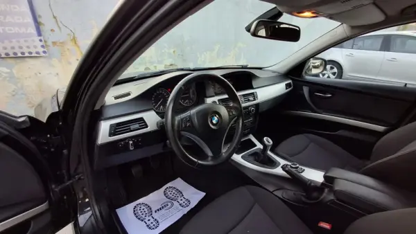 BMW 318 d Touring Navigation 7