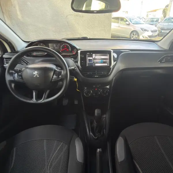 Peugeot 208 1.4 HDi Access 6