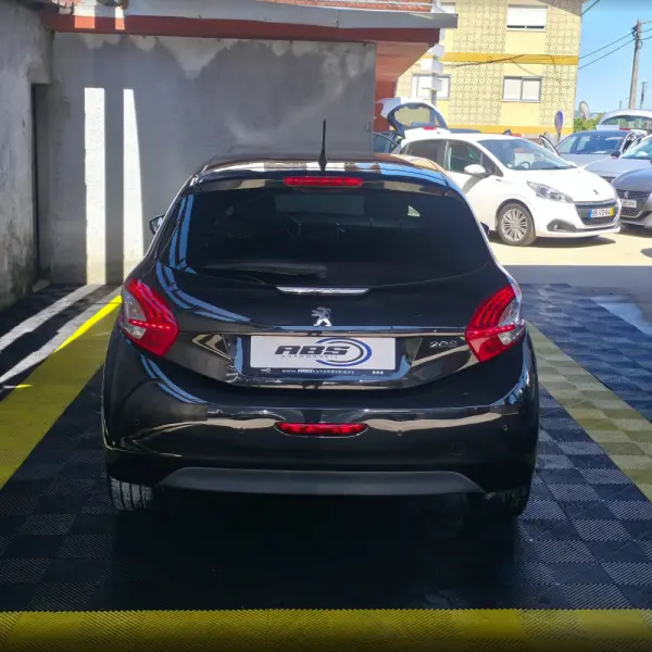 Peugeot 208 1.4 VTi Access 9