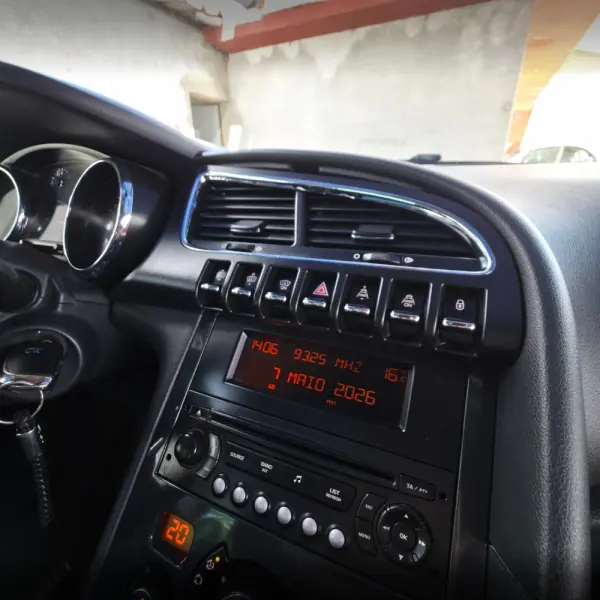 Peugeot 3008 1.6 HDi Executive 18