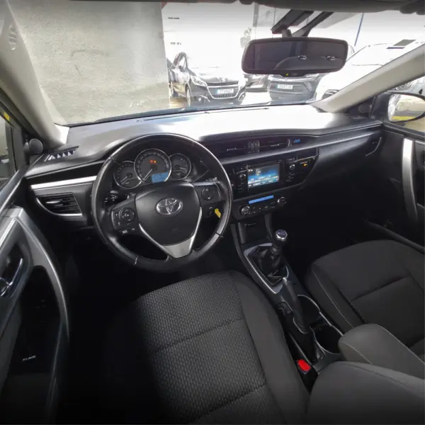 Toyota Corolla 1.33 VVT-i Exclusive 12