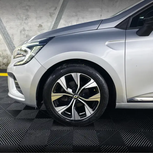 Renault Clio 1.0 TCe Intens Bi-Fuel 8