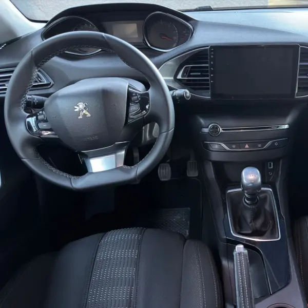 Peugeot 308 SW Allure 7