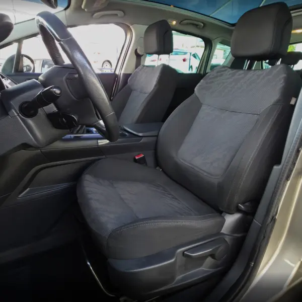 Peugeot 3008 1.6 HDi Executive 12