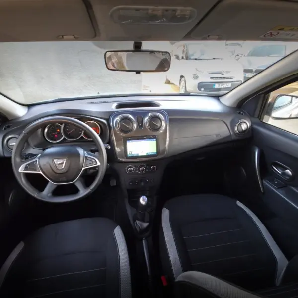 Dacia Sandero 0.9 TCe Stepway 8