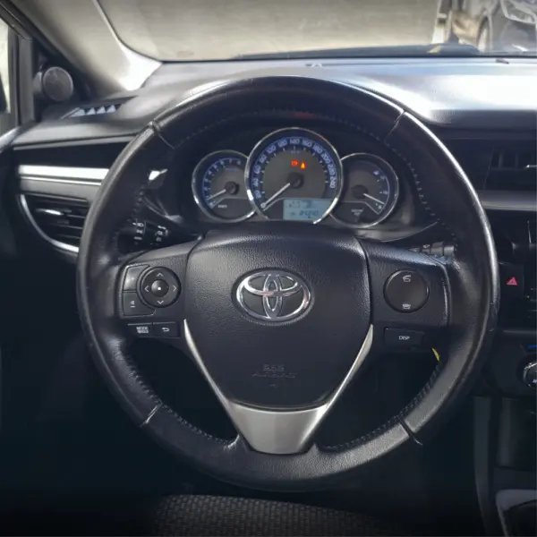Toyota Corolla 1.33 VVT-i Exclusive 13