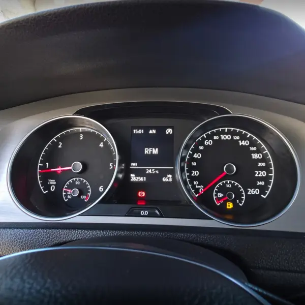 Volkswagen Golf Variant 1.6 TDi BlueMotion Confortline 16