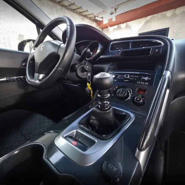 Peugeot 3008 1.6 BlueHDi Style 15