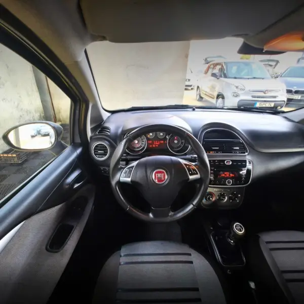 Fiat Punto Evo 1.4 Dynamic Style 9